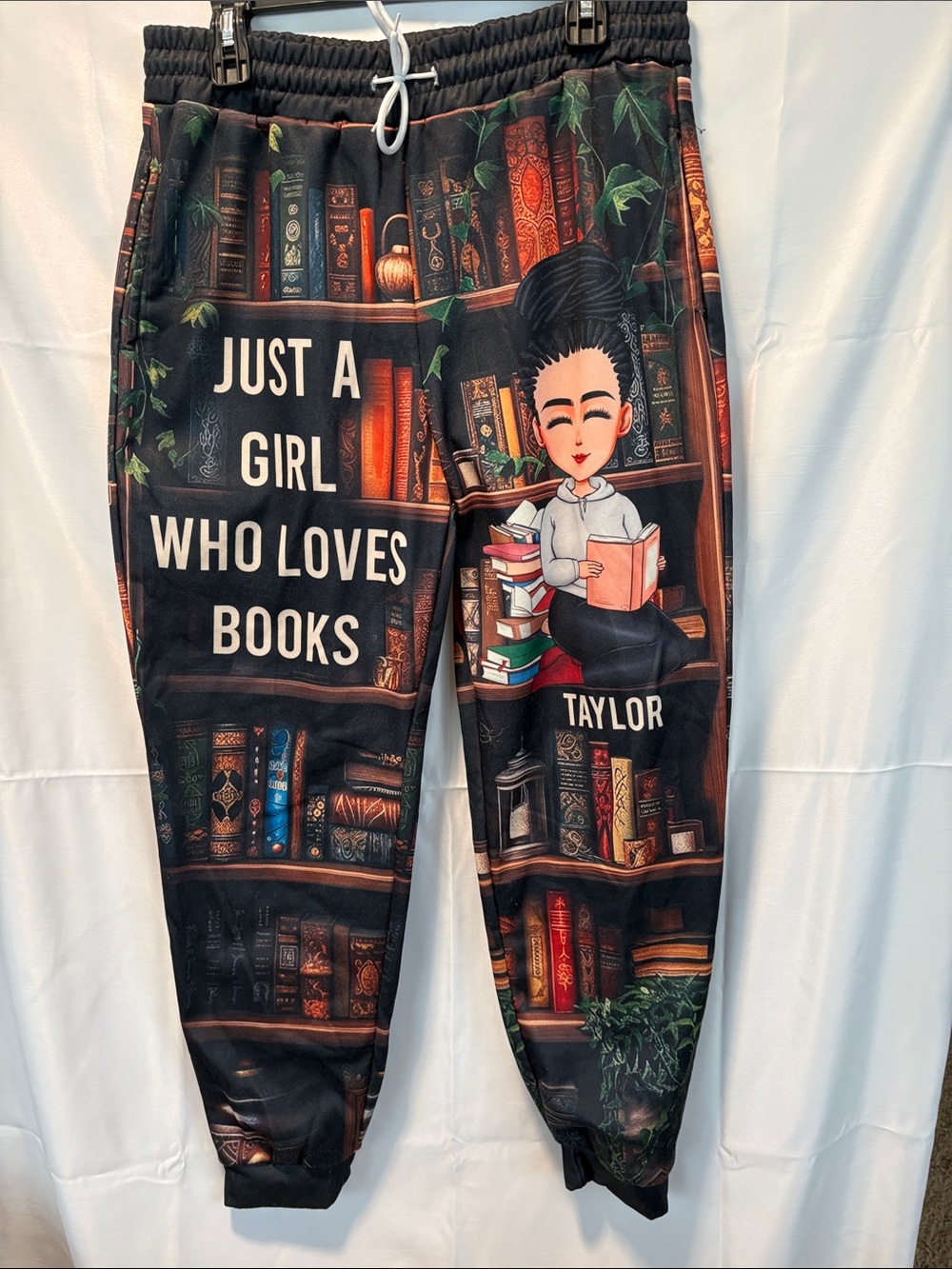 Personalized Just A Girl Who Loves Books Sweatpants - “Taylor”
Size: Large